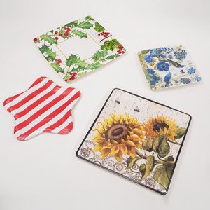 Assiettes en papier jetables avec motifs floraux variés pour service de table, fournitures pour fêtes et célébrations - Product Image 1