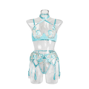 Ensemble de Lingerie 4 Pièces Broderie Florale Turquoise : Harnais, Porte-jarretelles, Soutien-gorge en Résille Transparente, String et Bretelles - Vente en Gros - Product Image 5