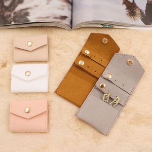 Estuche Portátil Compacto de Microfibra para Guardar Anillos, Aretes y Joyas, Mini Bolsa - Product Image 2