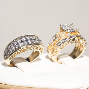 Set di Tre Anelli Impilabili Bicolore Vintage per Donne, Gioielli Eleganti e di Lusso alla Moda - Product Image 2