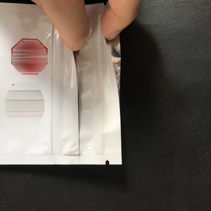 Tùy Chỉnh Mylar Pinch N Trượt Exit Túi ASTM Trẻ Em Chịu Mài Mòn Trắng <span class=keywords><strong>Ziplock</strong></span> Trượt Túi - Product Image 5