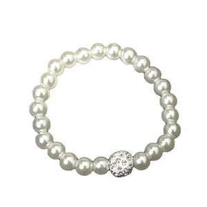 Collana di gioielli di perle europee e americane di moda con collana di perle di nicchia nuova collana di perle tre set di temperamento
