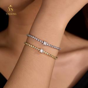 Venta al por mayor de fábrica GRA Certified 925 Silver Moissanite <span class=keywords><strong>Rubik</strong></span>'s Cube Bracelet VVS1 Custom Logo Swiss Micro-Pave - Product Image 6
