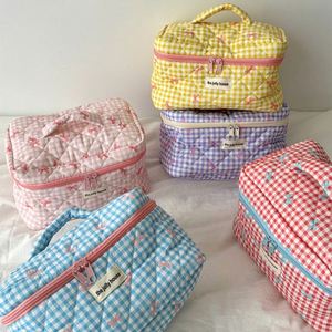 Fashion Multiple Colour Stationary Pencil Cases Cotton Soft Stationery <b>Box</b> Pencil Case Quilted Travel Toiletry Bag With Zipper - Product Image 3