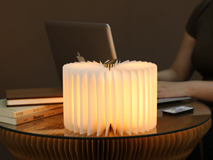 Lampada LED Pieghevole a Forma di Libro con Logo Personalizzato, Batteria Type-C, Luce Notturna da Comodino, Decorazione per Libreria e Scrivania - Product Image 6