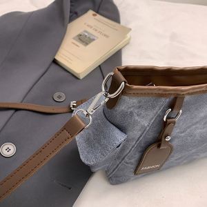 Sac à bandoulière décontracté et tendance pour femme, nouveau modèle, vente chaude en gros, sac à main élégant au design actuel - Product Image 5