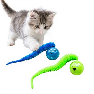 Set <span class=keywords><strong>di</strong></span> Palline Luminose per Gatti con Coda in Pelliccia Sintetica, Giocattolo Interattivo per Animali Domestici, Confezione da Due - Product Image 1