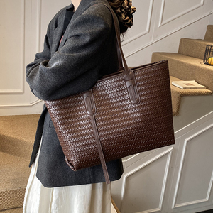<span class=keywords><strong>Sac</strong></span> fourre-tout grande capacité à texture tissée, <span class=keywords><strong>sac</strong></span> à bandoulière vintage en cuir PU <span class=keywords><strong>pour</strong></span> <span class=keywords><strong>femme</strong></span>, <span class=keywords><strong>pour</strong></span> le travail et le shopping - Product Image 1