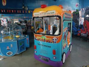 Emocionante Máquina de Juego Arcade con Monedas, Autobús Mágico para Niños - Product Image 2