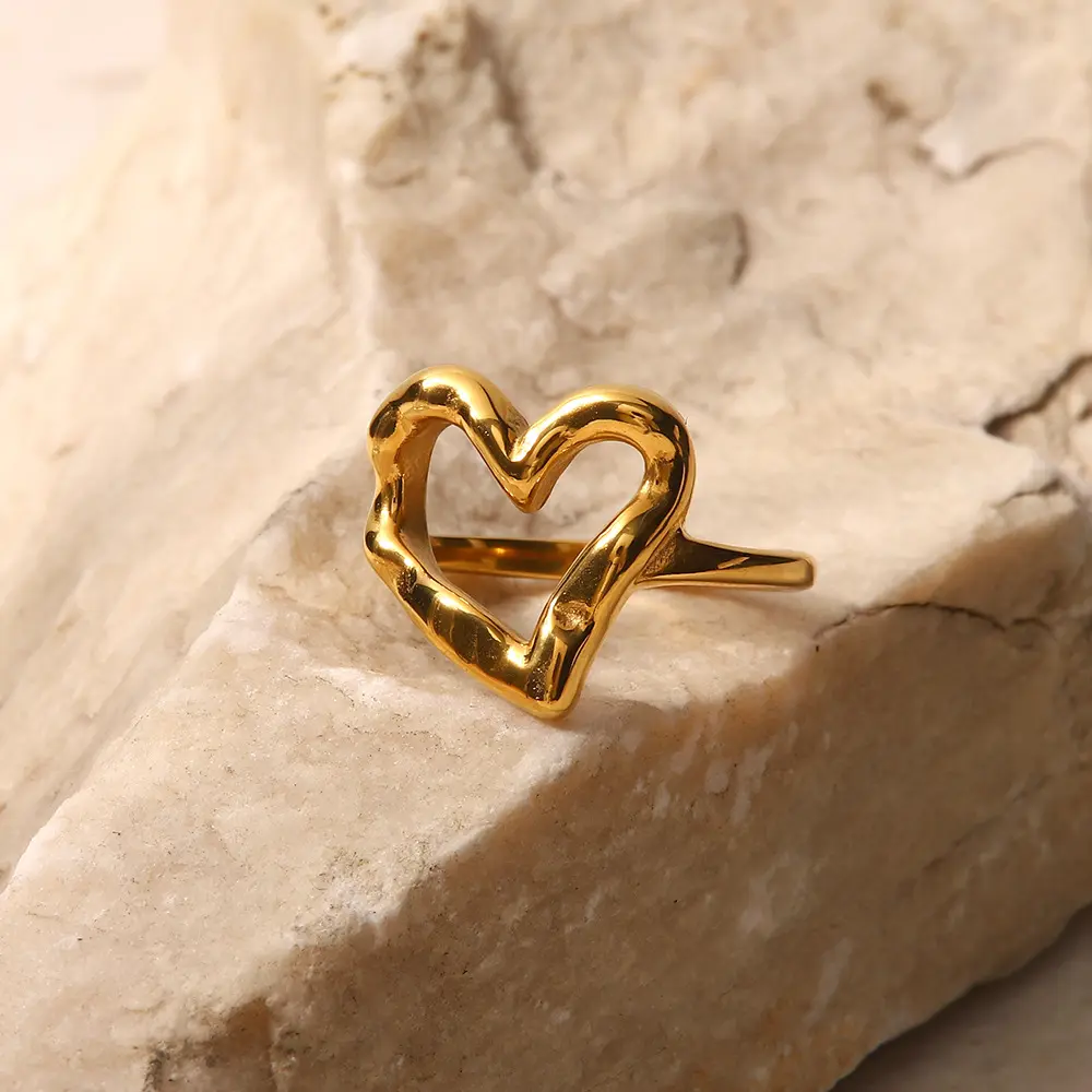 Hypo Allergenic Jewelry Heart Shape Ring Gold Couple Stainless Steel Forever Love Ring Vintage Big Hollow Heart Ring