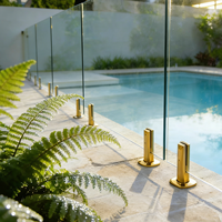Rampe de piscine carrée moderne en acier inoxydable 2205 avec pince à verre pour balcon et terrasse extérieurs