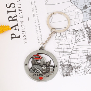 พวงกุญแจโลหะคาราไบเนอร์รูปการ์ตูน3D เก๋ไก๋เก๋ไก๋กระเป๋าของที่ระลึกเวลาเดินทางจี้รูปโลหะผสมสเปนกุญแจน้ำมันหยด - Product Image 4