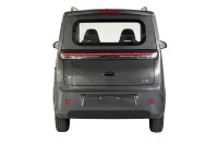 Voiture électrique mini pour l'Europe, certifiée L6e, véhicule électrique moderne à quatre roues avec cabine confortable et expérience de conduite intelligente