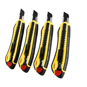 متعدد الوظائف مع شفرة سريعة حادة ومقبض بلاستيكي لفتح الصناديق والقطع - Product Image 2