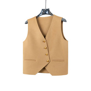 سترة نسائية بدون أكمام مخصصة من الكشمير 100٪ بياقة على شكل V، خفيفة الوزن ومريحة للشتاء مع إغلاق بزر واحد - Product Image 5
