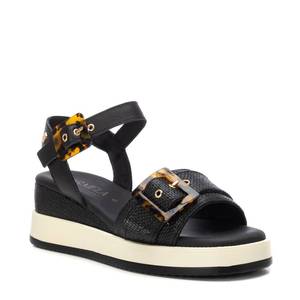 Sandales compensées noires pour femme Carmela 162227 style plateforme - Product Image 2