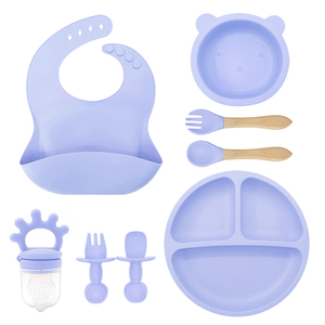 Ensemble d'alimentation pour bébé en silicone 8 pièces : bavoir, tasse, assiette compartimentée, bol, motif écureuil, sans BPA, écologique, compatible lave-vaisselle - Product Image 1