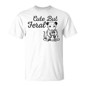 Camiseta con diseño de opossum lindo pero salvaje, para niños, mujeres y hombres, regalo promocional para todas las edades - Product Image 1