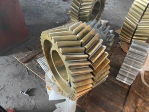 Roue dentée à chevrons de grande taille personnalisée pour les machines de transmission forgeant la double roue dentée hélicoïdale en métal de grand diamètre - Product Image 2