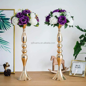 Vases en métal doré et argenté style Art Déco, supports à fleurs en fer forgé pour la décoration intérieure, mariages et ornements de table - Product Image 4