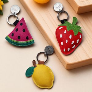 Llavero con forma de limón de dibujos animados, amuleto para bolso fresco y lindo de verano, muñeco de PU. - Product Image 1