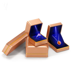 Custom Luxury LED Light Jewelry Box Durable <b>Rubber</b> <b>Paint</b> Jewelry Case Glossy Lacquered Jewelry Box - Product Image 1