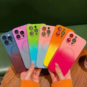 Custodia per telefono colorata in tpu di lusso gradiente creativo per iphone 14 pro max custodia magnetica forte con vetro per fotocamera per i phone 13 12 11