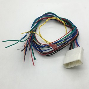Arnés de cableado Lexus IS300 2001 2002 2004 2005 12V con aislamiento de PVC para bypass de amplificador de radio - Product Image 1