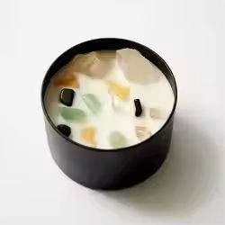 Bougie parfumée en cire de soja avec logo personnalisé, boîte en étain noire de luxe, fleurs séchées, cristal de quartz - Product Image 2