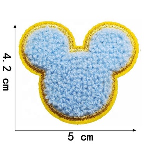En stock – Patchs <span class=keywords><strong>Mickey</strong></span> en peluche chenille 3D de 4,2 cm – Patchs de souris de dessin animé mignons thermocollants ou autocollants pour vêtements, sacs, chapeaux - Product Image 4