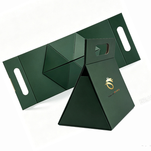 Emballage en carton pliable personnalisé avec finition douce au toucher, boîte cadeau magnétique avec poignée - Product Image 3