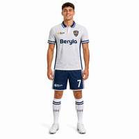 Tenue de football personnalisée Beryla pour clubs, unisexe, motif Aigle Flammant, transfert thermique, séchage rapide, maille respirante, vêtements de sport pour équipes 100%