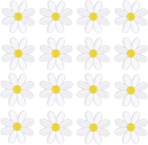 Patchs brodés thermocollants en forme de marguerite pour la décoration de vêtements, blancs avec centre jaune, en feutre non tissé – Lot de patchs - Product Image 1
