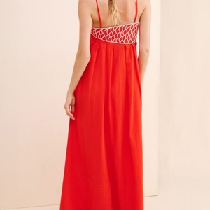 Vestido Midi de Verano en Oferta para Mujer, Cintura Alta, Sin Tirantes, Bordado Floral, Tirantes Finos, Diseño Hueco, Lino Personalizado, OEM Personalizable - Product Image 4