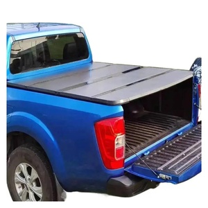 Accessoires pour pick-up 4x4 : Couvre-benne tri-pliant en aluminium, couvercle à enroulement - Product Image 1