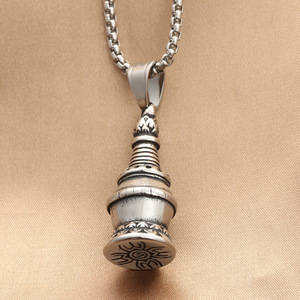 Yunnique – collier avec pendentif pagode en acier inoxydable pour hommes, Design géométrique rétro, forme de pyramide, bijoux à la mode - Product Image 1