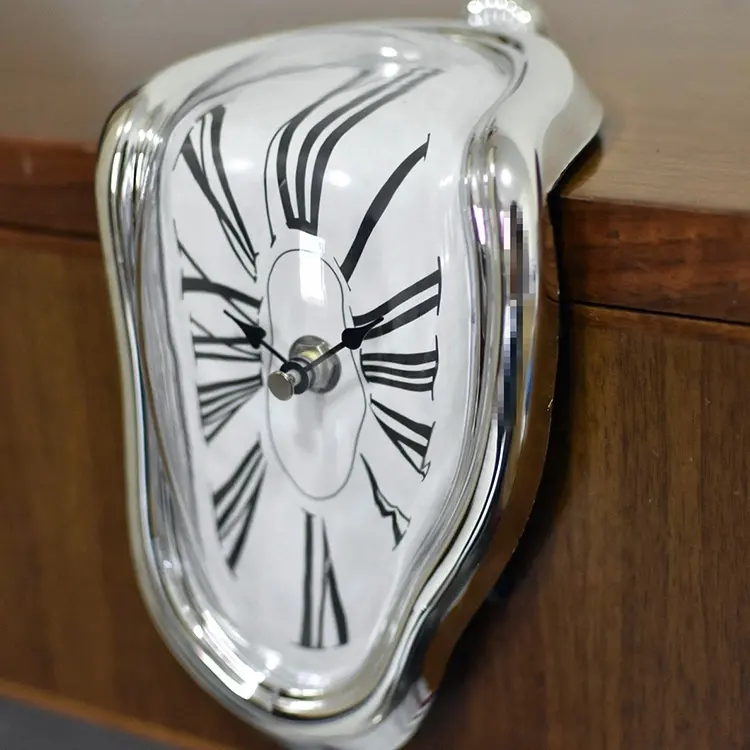 とろける時計面白いアートデザイン北欧シュール主義デスク置時計サイレントホーム装飾的なとろける時間の流れクリエイティブデスク時計