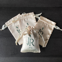 Sacs d'Emballage Cadeau de Noël en Satin de Luxe Grande Taille Personnalisable, Pochettes en Soie pour Perruques