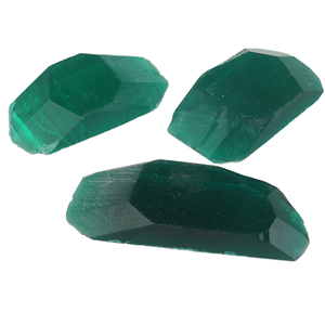 Esmeralda de Zambia Creada en Laboratorio Sin Pulir, Gema Verde en Bruto con Efecto de Juego de Color/Fuego para Joyería - Product Image 1