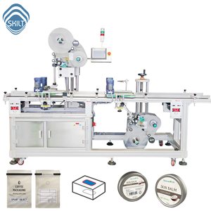 Machine d'étiquetage automatique SKILT pour les surfaces supérieure et inférieure des tasses et des bocaux, machine à coller des étiquettes - Product Image 1