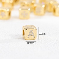 Pendentifs carrés à lettres de l'alphabet anglais, très demandés, pour la création de colliers, bracelets et bijoux DIY.