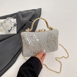 Sac à main de luxe en strass motif feuille ajourée, pochette élégante légère pour mariée, mariage, banquet et assortiment Cheongsam - Product Image 3