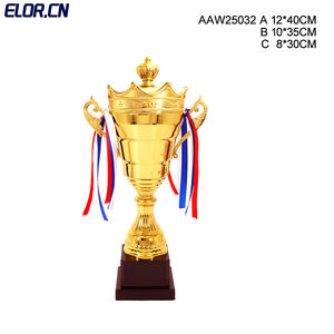 Trofeo <span class=keywords><strong>de</strong></span> fútbol personalizable <span class=keywords><strong>de</strong></span> Australia ELOR, forma <span class=keywords><strong>de</strong></span> corona con nombre, Metal chapado en oro, plástico, madera, materiales plateados - Product Image 3