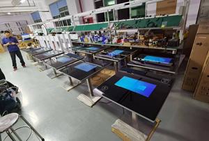 Écran publicitaire interactif LCD ODM OEM, table à écran tactile numérique avec recharge sans fil pour télé<span class=keywords><strong>phone</strong></span> - Product Image 3