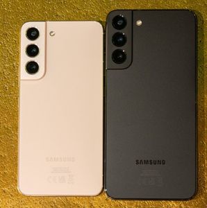 Smartphone <span class=keywords><strong>S22</strong></span> Plus/<span class=keywords><strong>S22</strong></span> Ultra 5G de Segunda Mano Versión de EE. UU. al por Mayor con Cámara Trasera de 108MP, Pantalla AMOLED LTE y Batería de 4000-4999mAh - Product Image 1