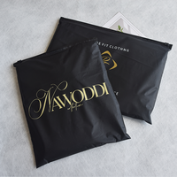 Sacs d'emballage personnalisés en gros avec logo imprimé, auto-scellants, pour vêtements, sacs en plastique transparents à fermeture éclair, sacs givrés pour vêtements