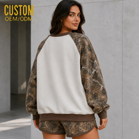 Ensemble décontracté 2 pièces pour femme : Sweat-shirt oversize à col montant et manches raglan imprimé feuilles camouflage personnalisées et short, ensemble loungewear patchwork