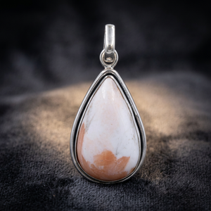 Pendentif classique goutte d'eau en corail plaqué argent 925artpalace, serti clos, solitaire, unisexe, cadeau, bijoux - Product Image 3