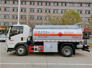 Camión Cisterna Howo Nuevo de Aleación de Aluminio Diésel con Capacidad de Más de 30000L para Transporte de Combustible - Product Image 4