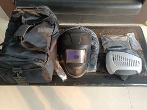 Casco de soldadura de oscurecimiento automático de color verdadero de alta calidad con filtro de aire <span class=keywords><strong>precio</strong></span> de fábrica - Product Image 4